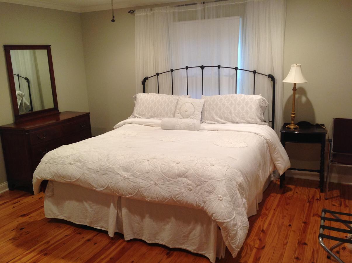 Charming Cottage Home On A Farm In KY - thumb 2