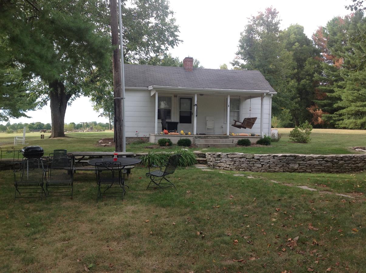 Charming Cottage Home On A Farm In KY - thumb 10