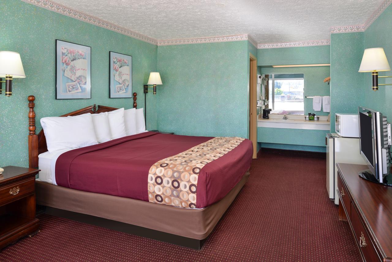 Americas Best Value Inn Berea - thumb 9