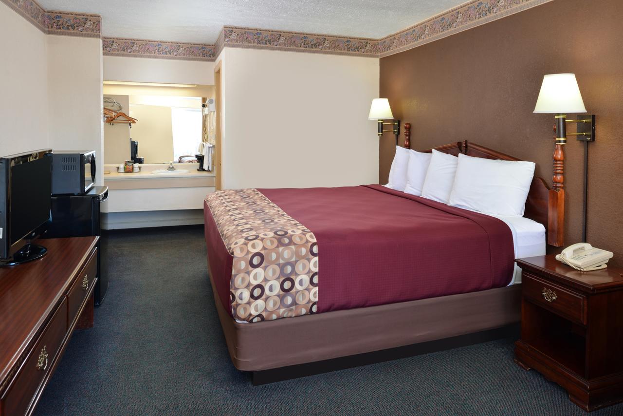 Americas Best Value Inn Berea - thumb 7