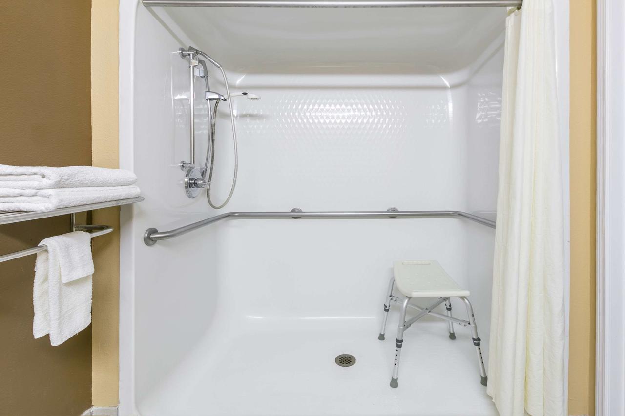 Microtel Inn And Suites Lafayette - thumb 34