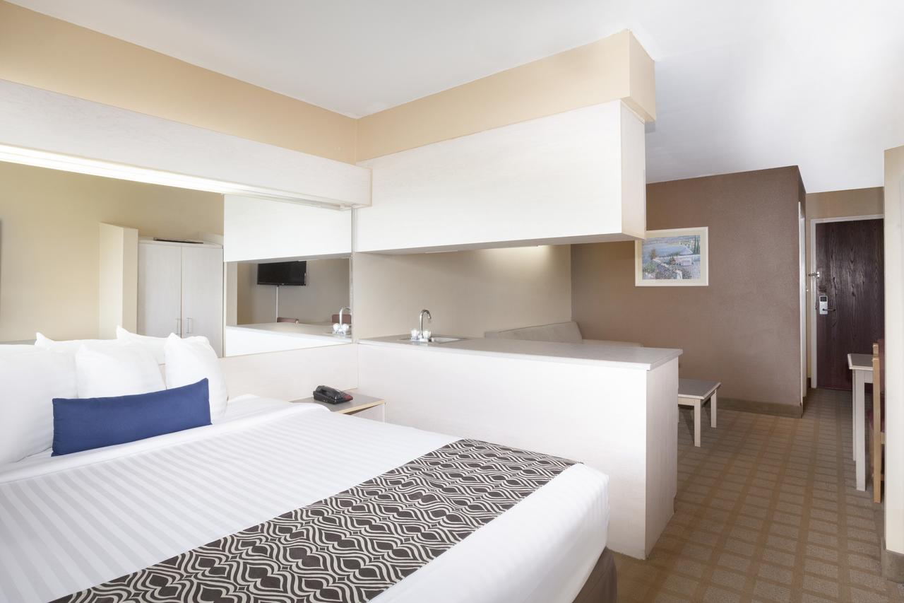 Microtel Inn And Suites Lafayette - thumb 22