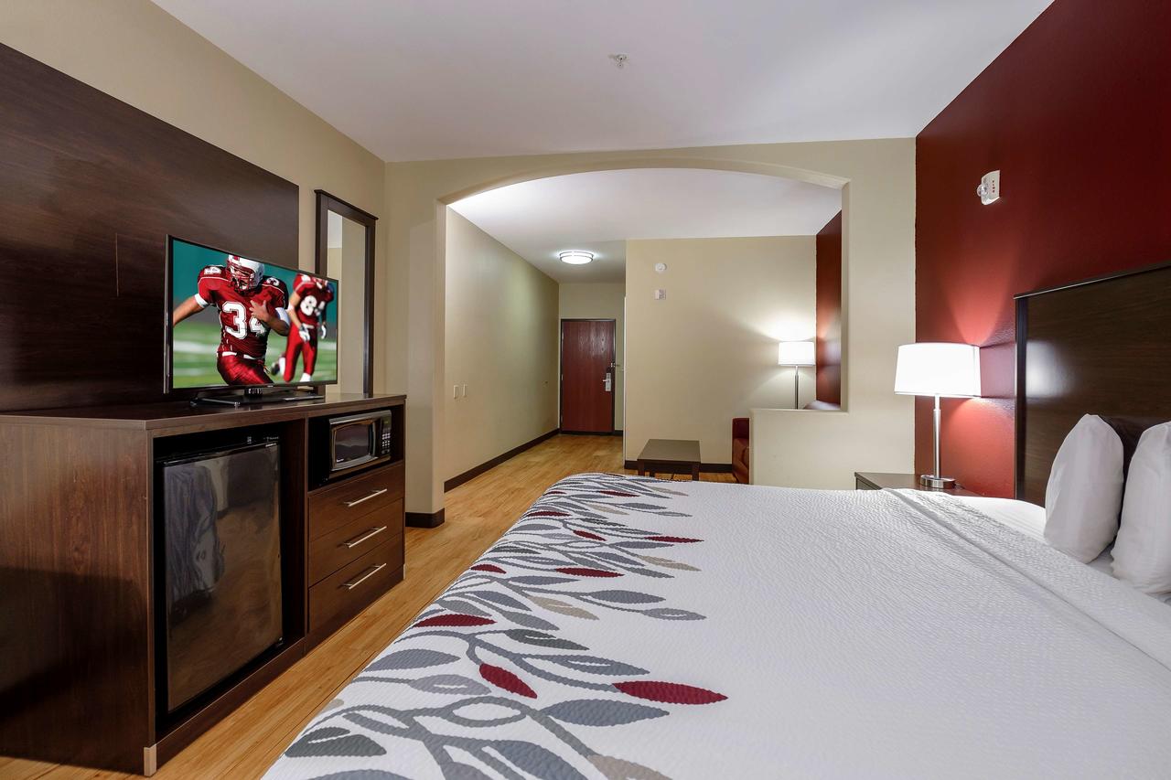 Red Roof Inn & Suites Lake Charles - thumb 24