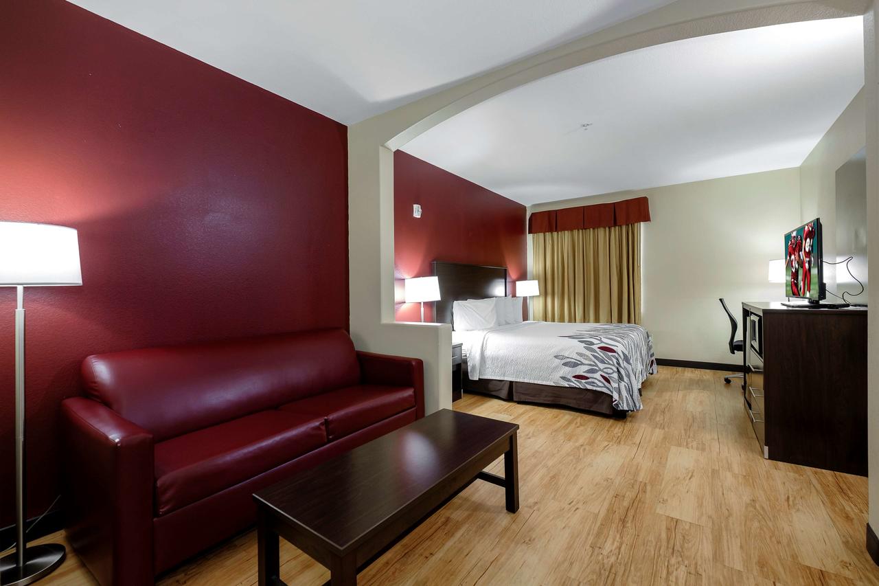 Red Roof Inn & Suites Lake Charles - thumb 14