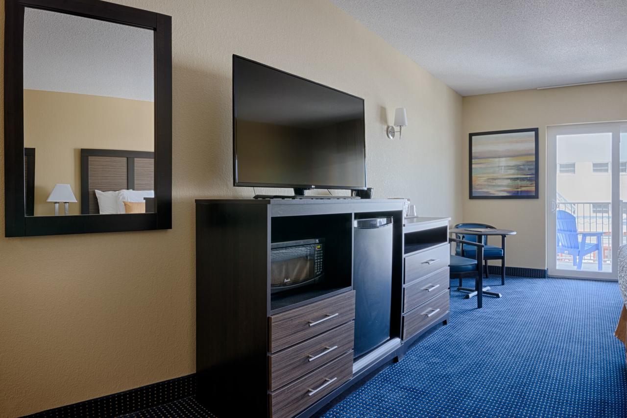 Crystal Beach Hotel - thumb 13