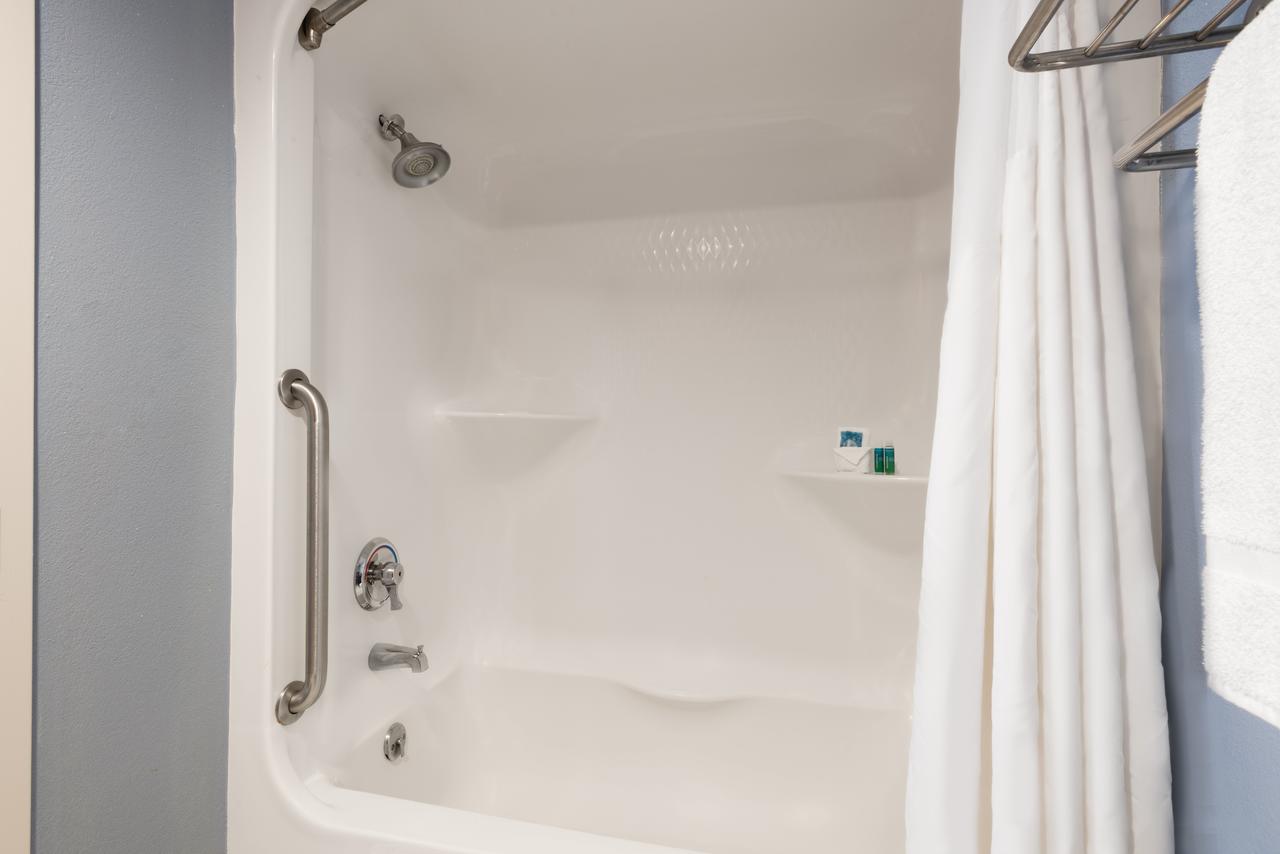 Holiday Inn Express Cambridge - thumb 3