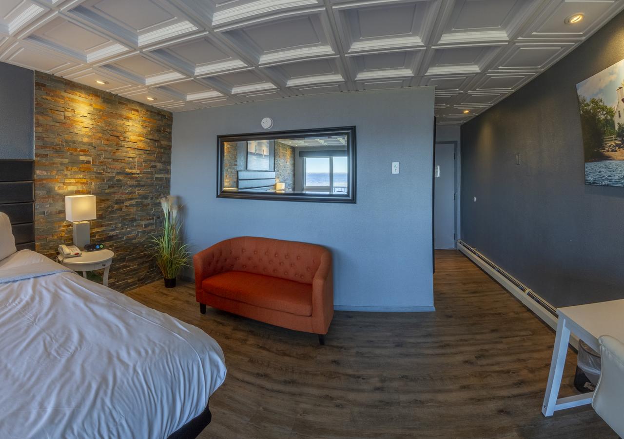 Terrace Bay Hotel - thumb 12