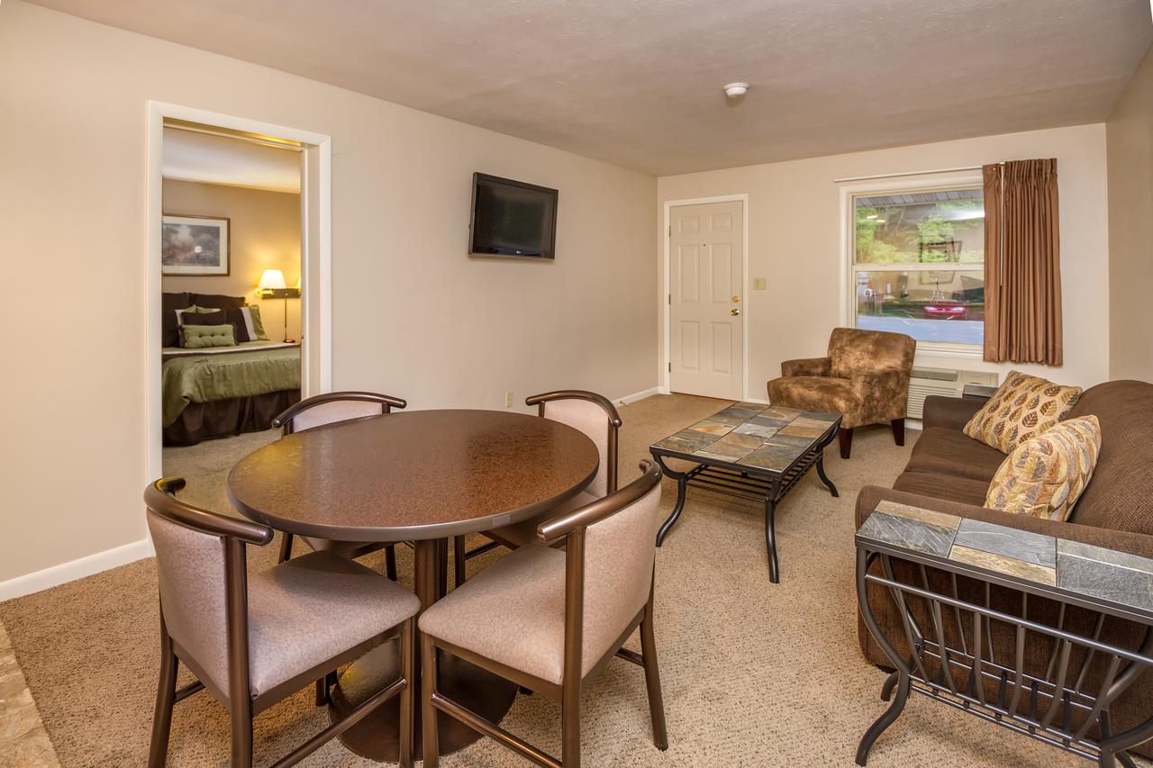 Terrace Bay Hotel - thumb 42