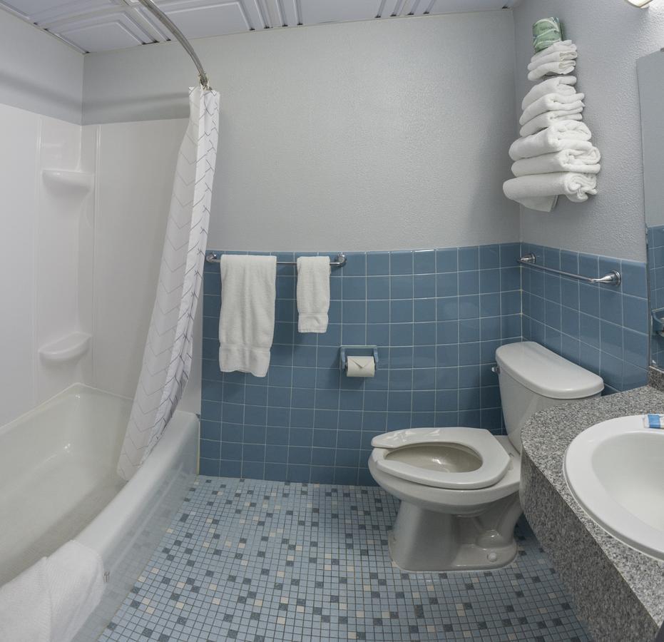 Terrace Bay Hotel - thumb 11