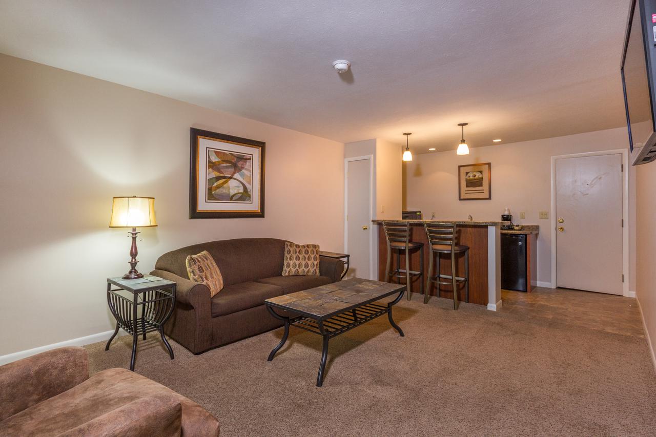 Terrace Bay Hotel - thumb 30