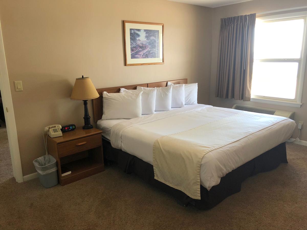 Terrace Bay Hotel - thumb 24