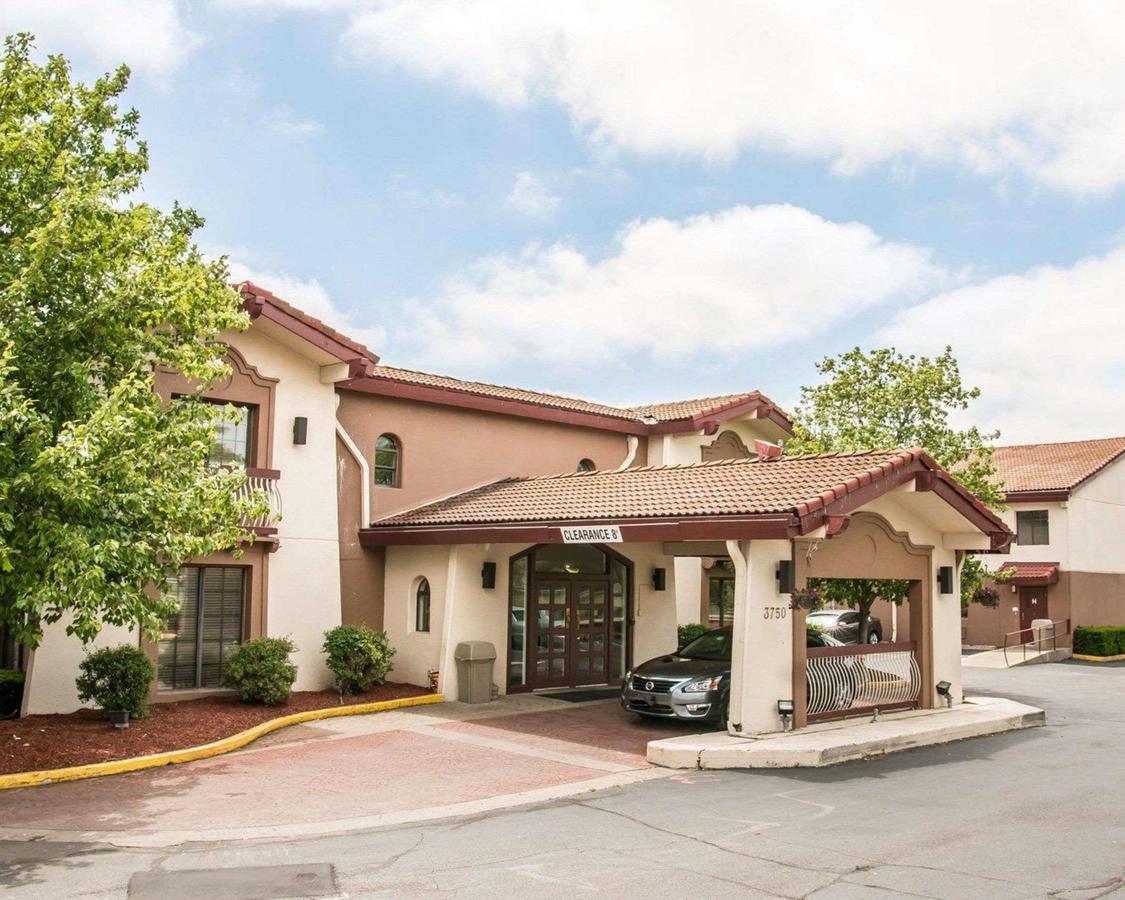 Econo Lodge Kalamazoo - thumb 0