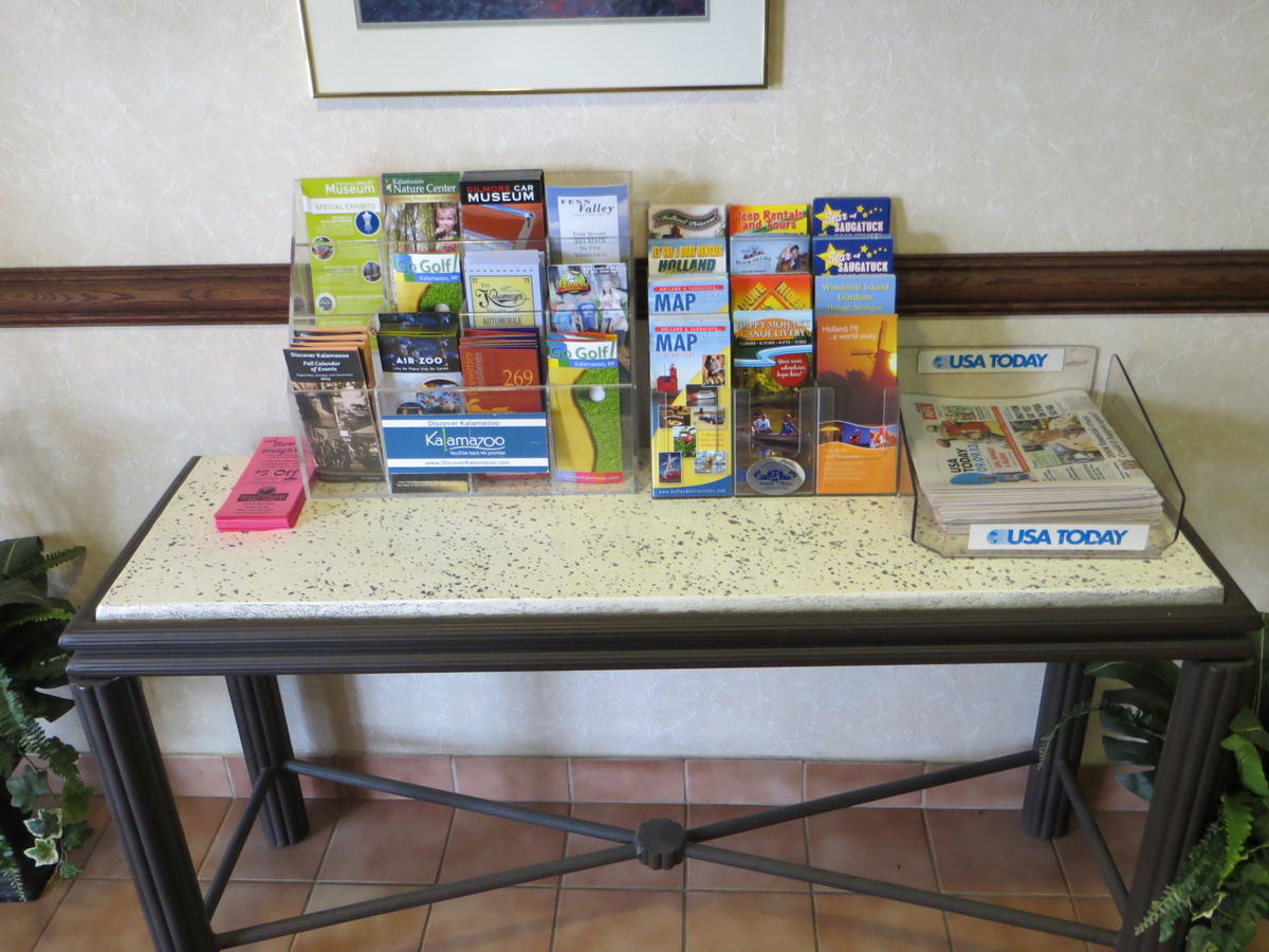 Baymont By Wyndham Kalamazoo - thumb 13