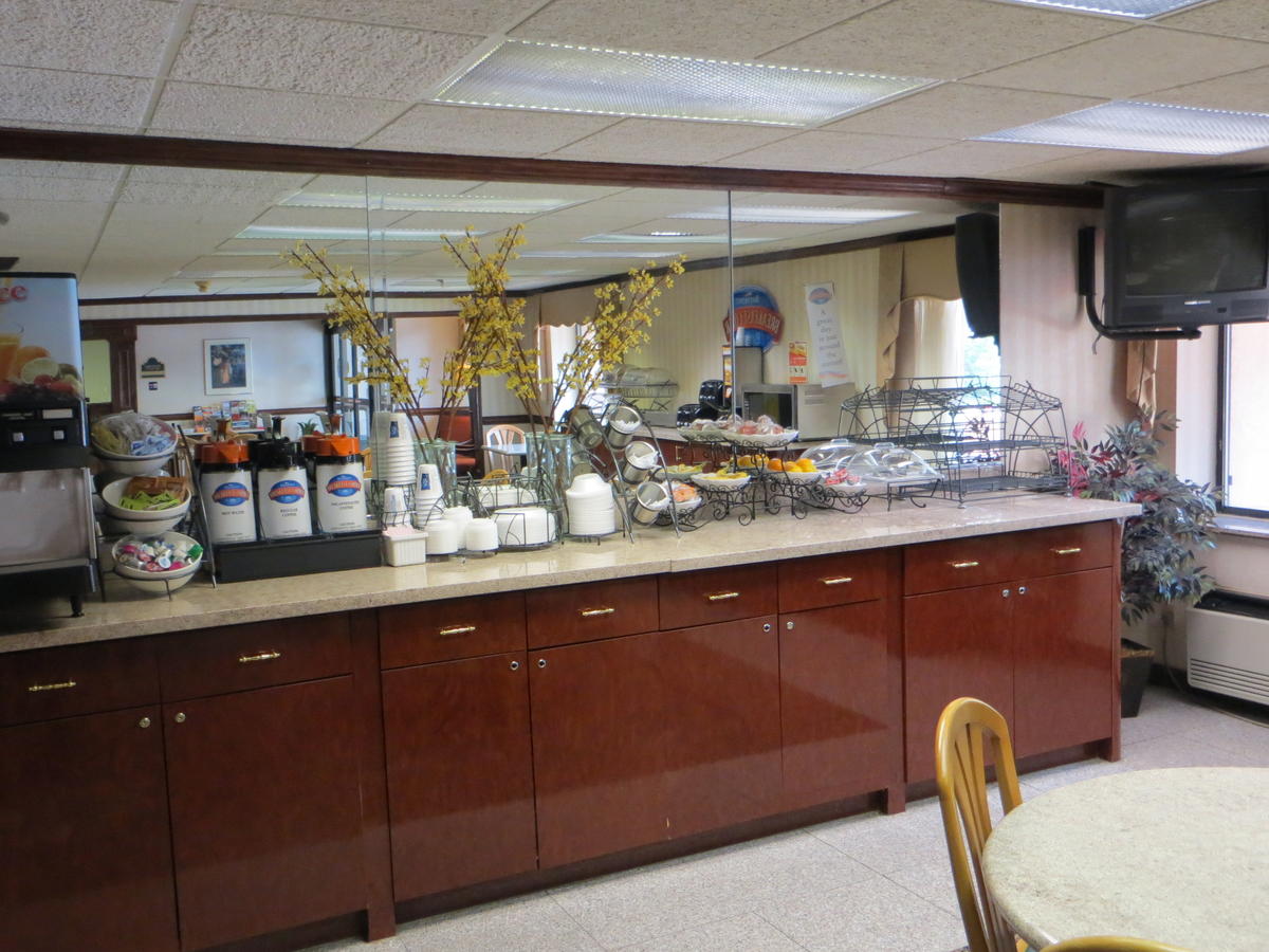 Baymont By Wyndham Kalamazoo - thumb 14