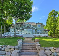 Lake Charlevoix Estate - Tourism House