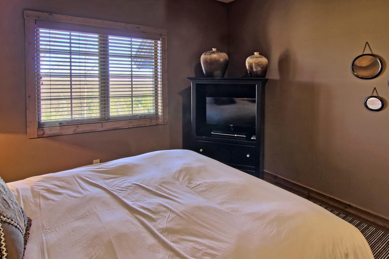 7317 Creekside Condo - thumb 3