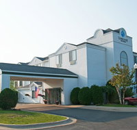 Charlevoix Inn & Suites - Tourism House
