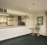 Travelodge by Wyndham Hudsonville - Tourism House