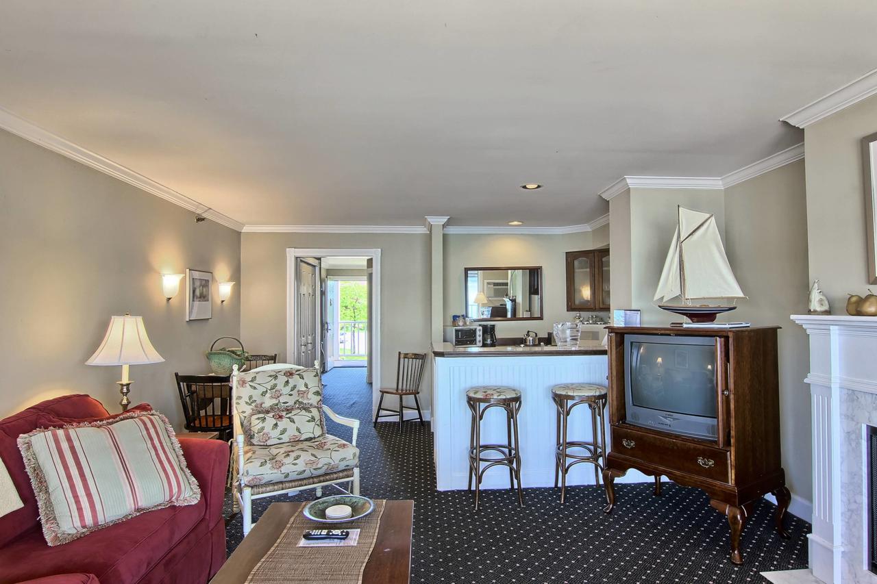 210 Water Street Inn
