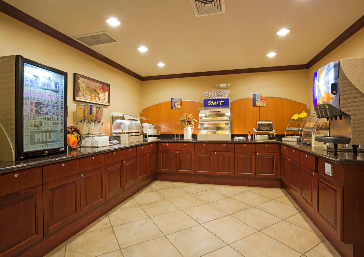 Holiday Inn Express Winona - thumb 17