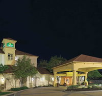 La Quinta by Wyndham St. Louis Westport - Tourism House