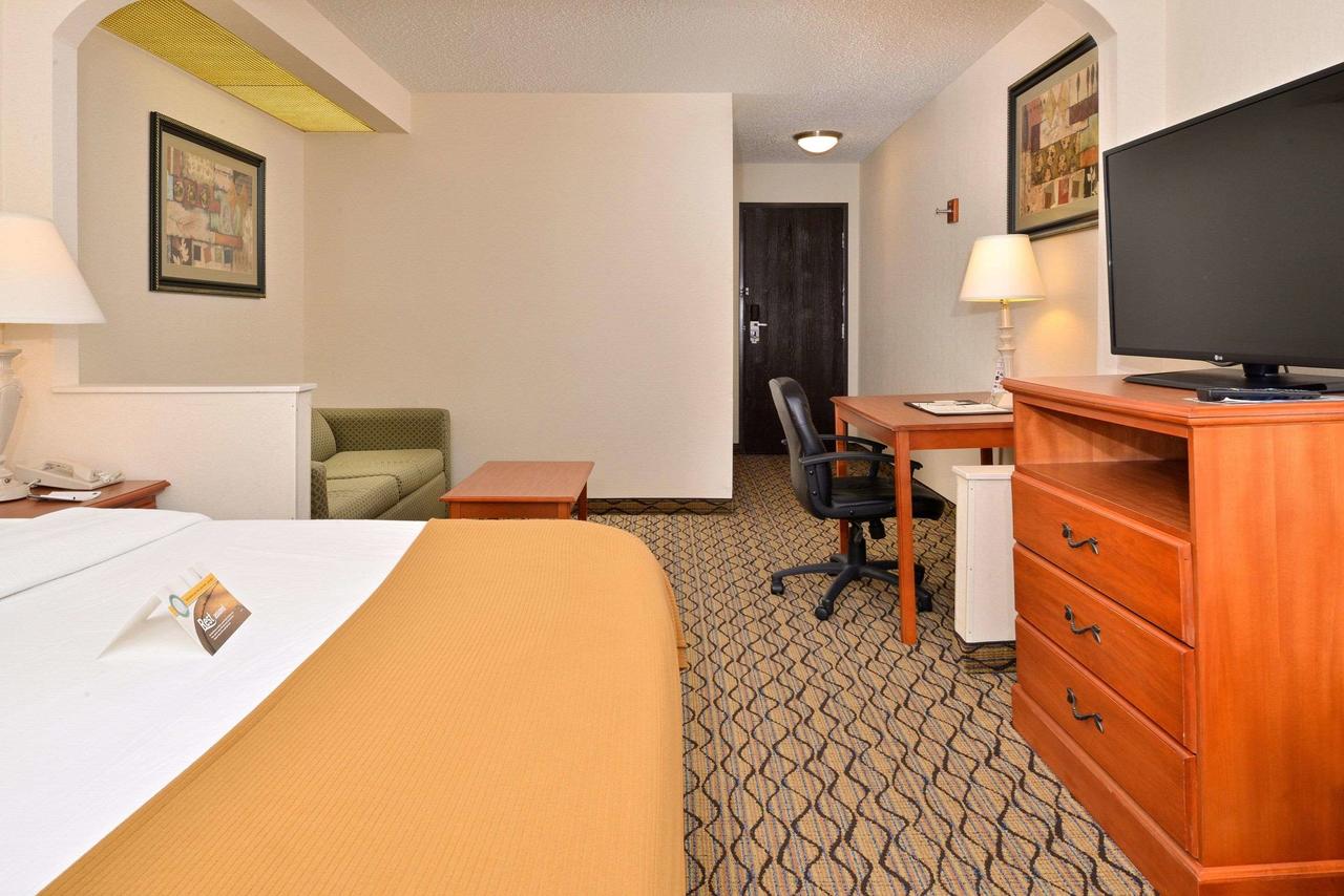 Quality Inn & Suites - Jefferson City - thumb 6