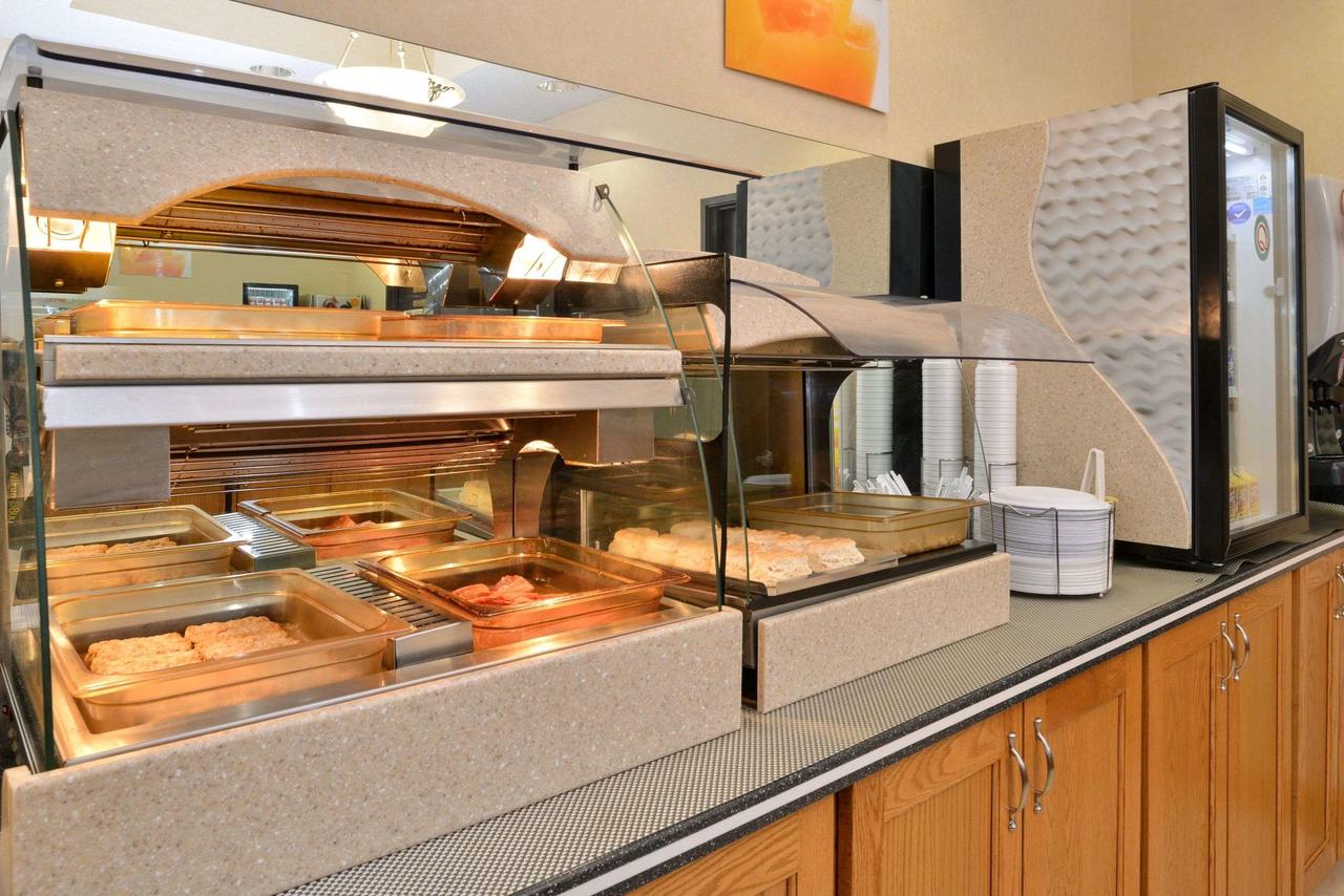 Quality Inn & Suites - Jefferson City - thumb 10