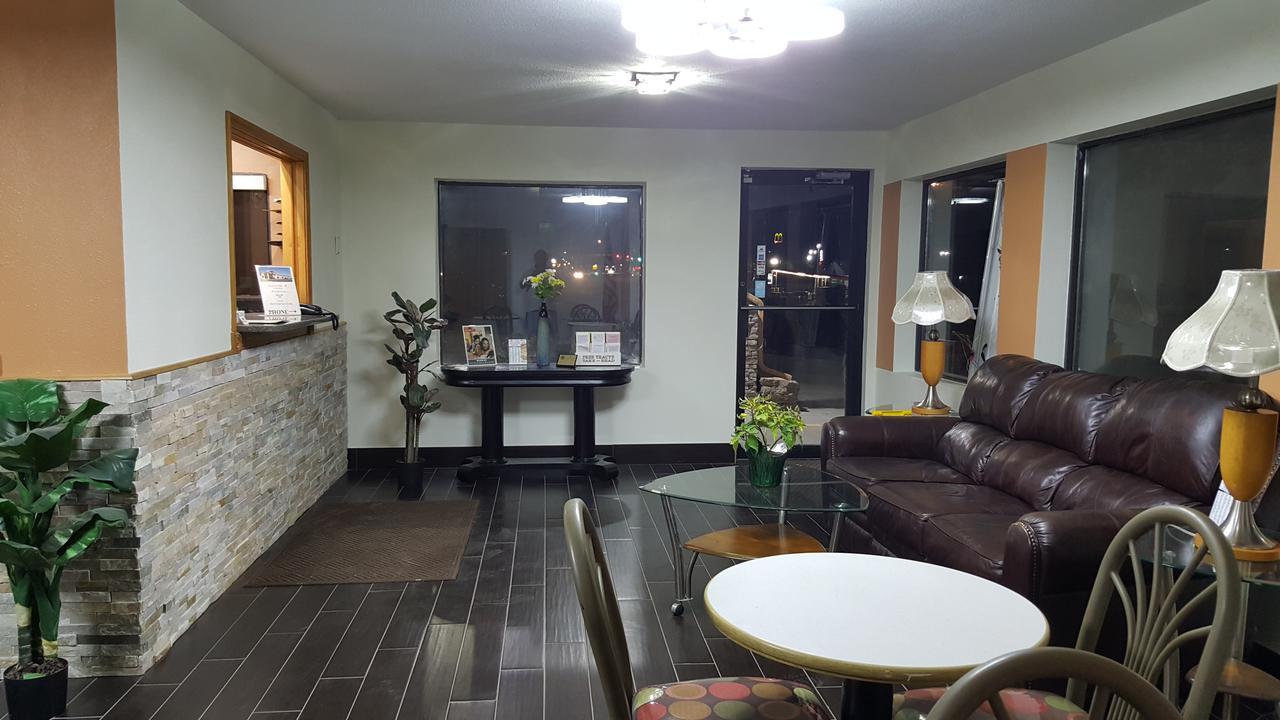Americas Best Value Inn & Suites Harrisonville - thumb 29