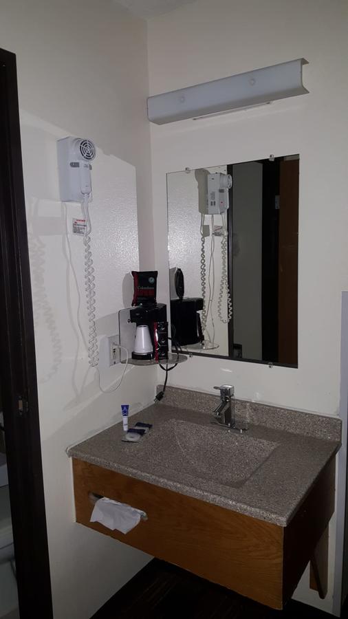 Americas Best Value Inn & Suites Harrisonville - thumb 39