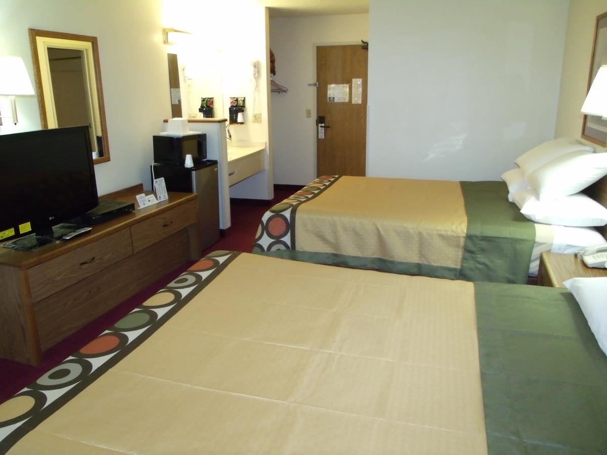 Americas Best Value Inn & Suites Harrisonville - thumb 32