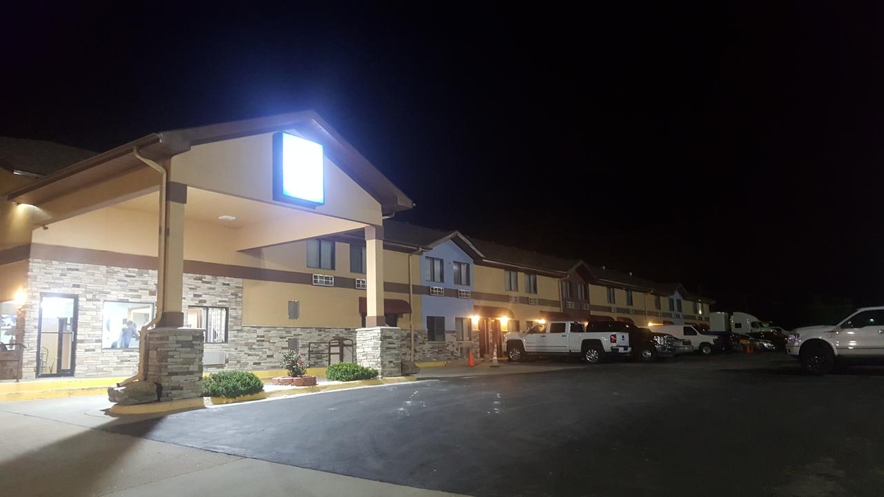 Americas Best Value Inn & Suites Harrisonville - thumb 25