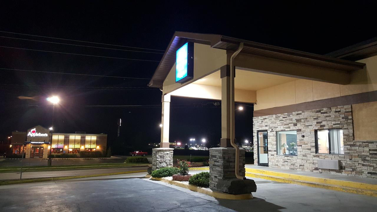 Americas Best Value Inn & Suites Harrisonville - thumb 20