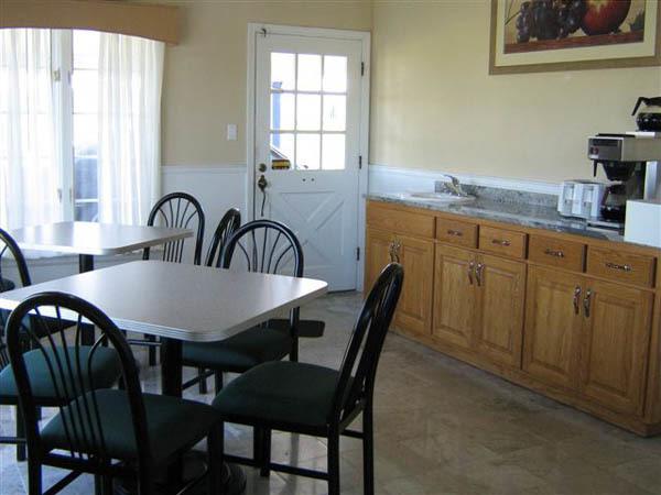 Harrisonville Inn & Suites - thumb 8