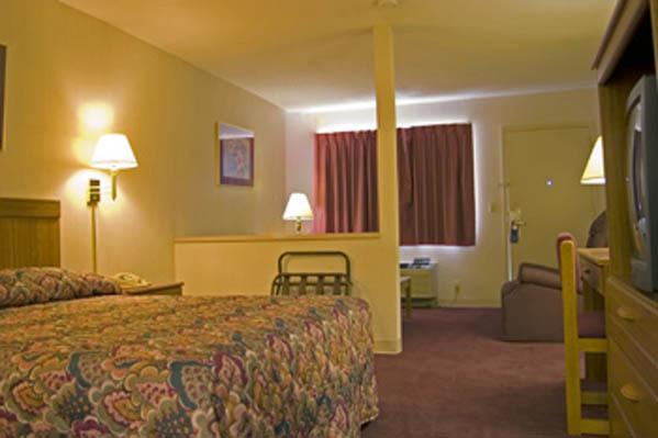 Harrisonville Inn & Suites - thumb 2