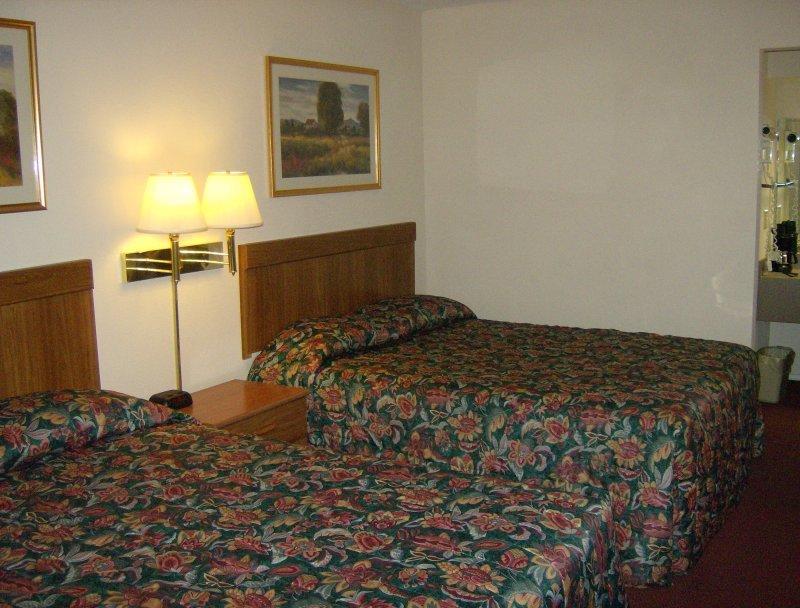 Harrisonville Inn & Suites - thumb 9