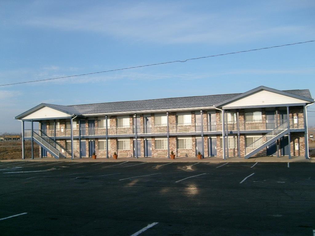 Harrisonville Inn & Suites - thumb 5