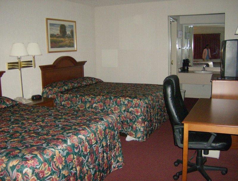 Harrisonville Inn & Suites - thumb 12