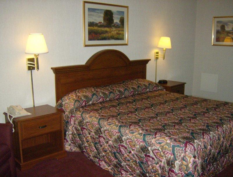 Harrisonville Inn & Suites - thumb 10