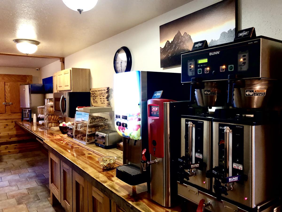 Yellowstone Village Inn And Suites - thumb 1