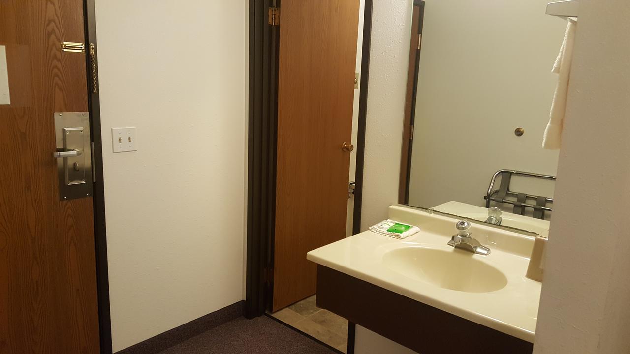 Beaver Creek Inn And Suites - thumb 3