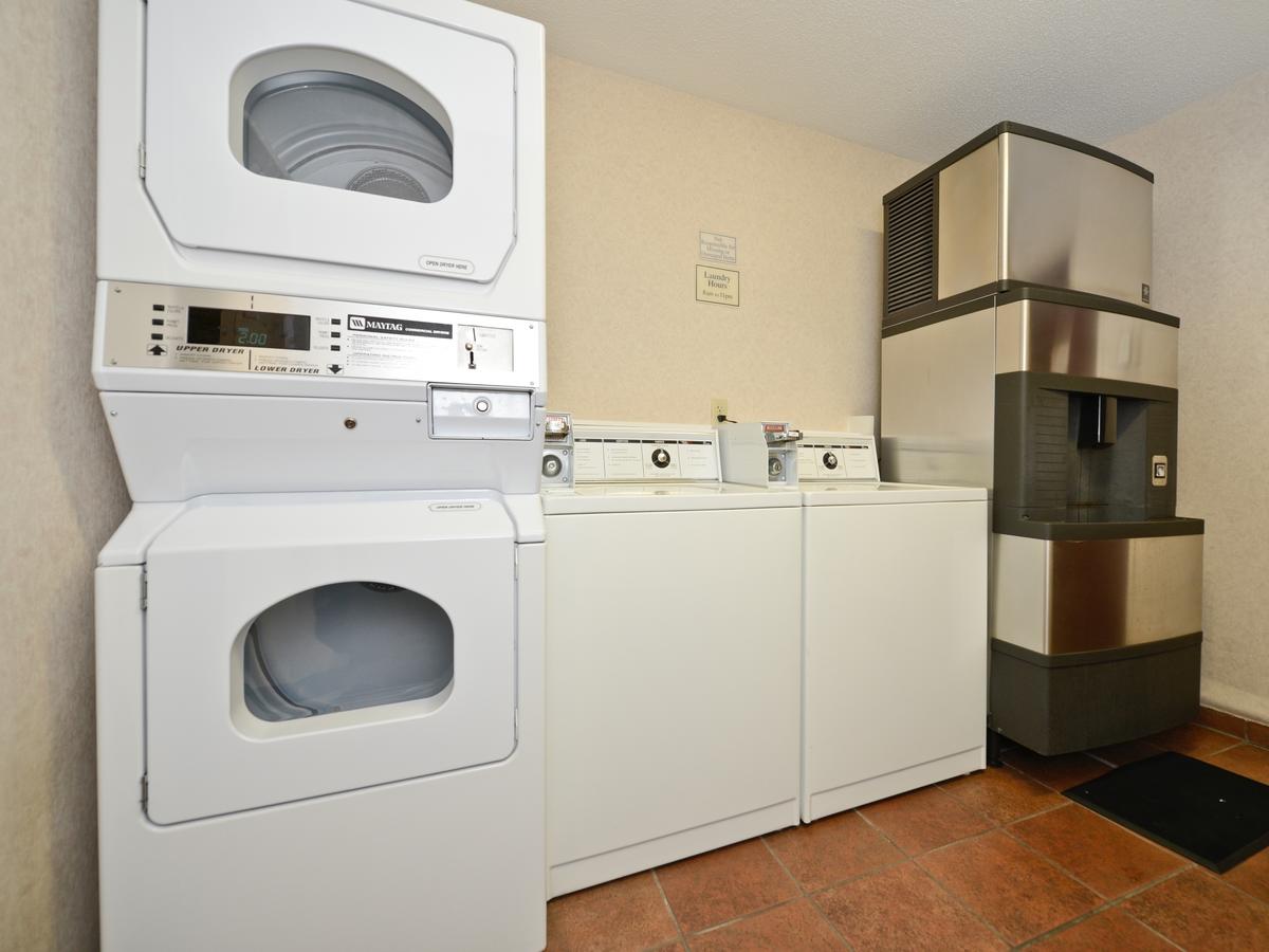 Clubhouse Inn - thumb 12