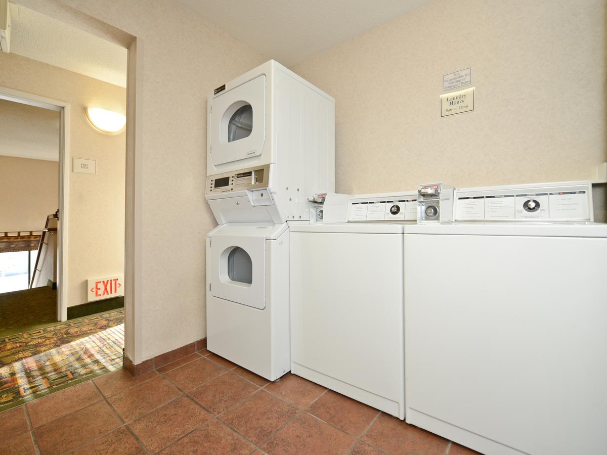 Clubhouse Inn - thumb 21