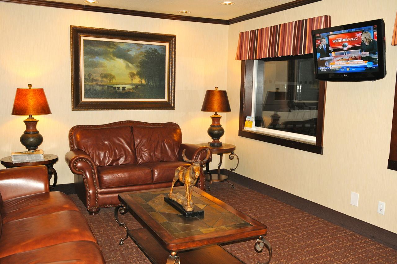 Yellowstone West Gate Hotel - thumb 15