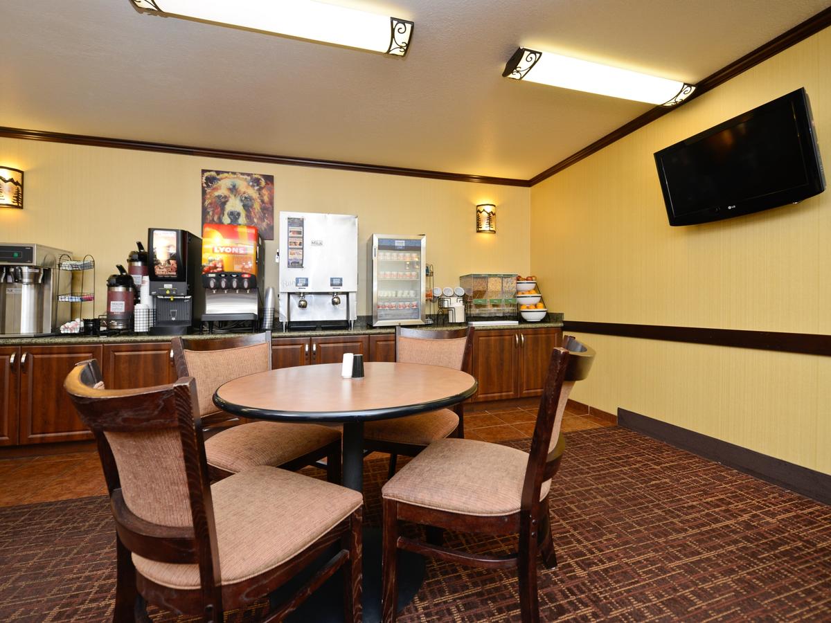 Yellowstone West Gate Hotel - thumb 41