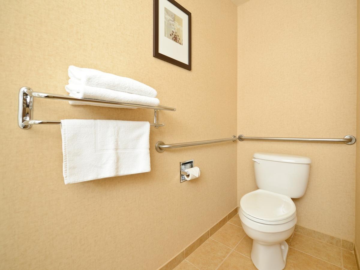 Yellowstone West Gate Hotel - thumb 28