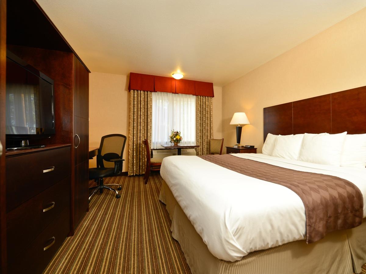 Yellowstone West Gate Hotel - thumb 12