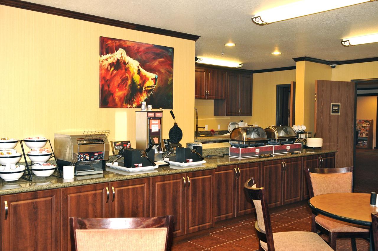 Yellowstone West Gate Hotel - thumb 18