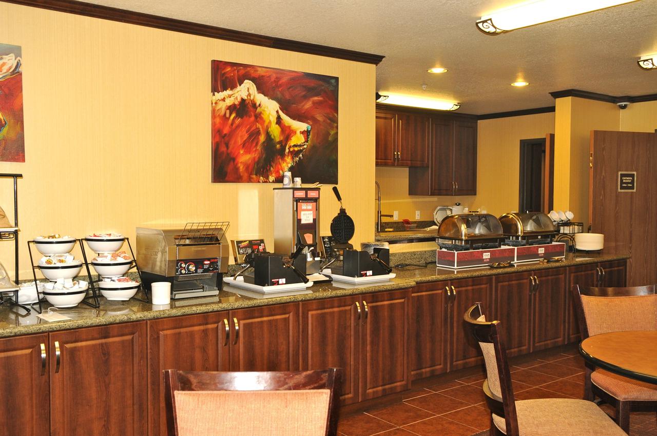 Yellowstone West Gate Hotel - thumb 16