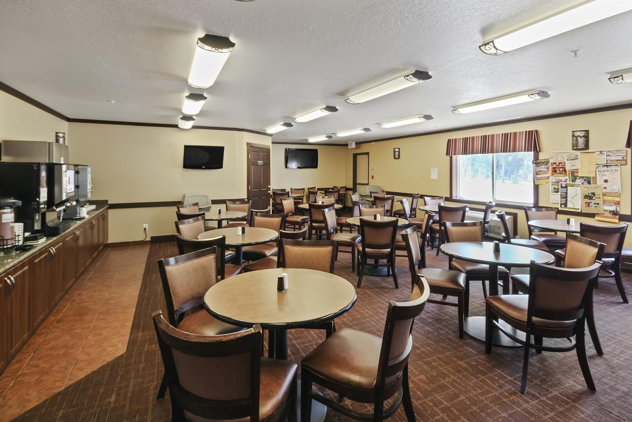 Yellowstone West Gate Hotel - thumb 8