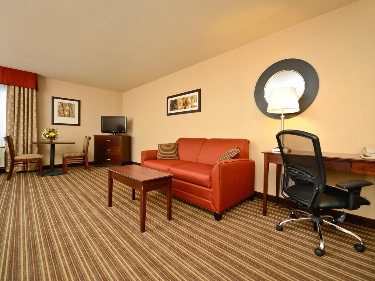 Yellowstone West Gate Hotel - thumb 21